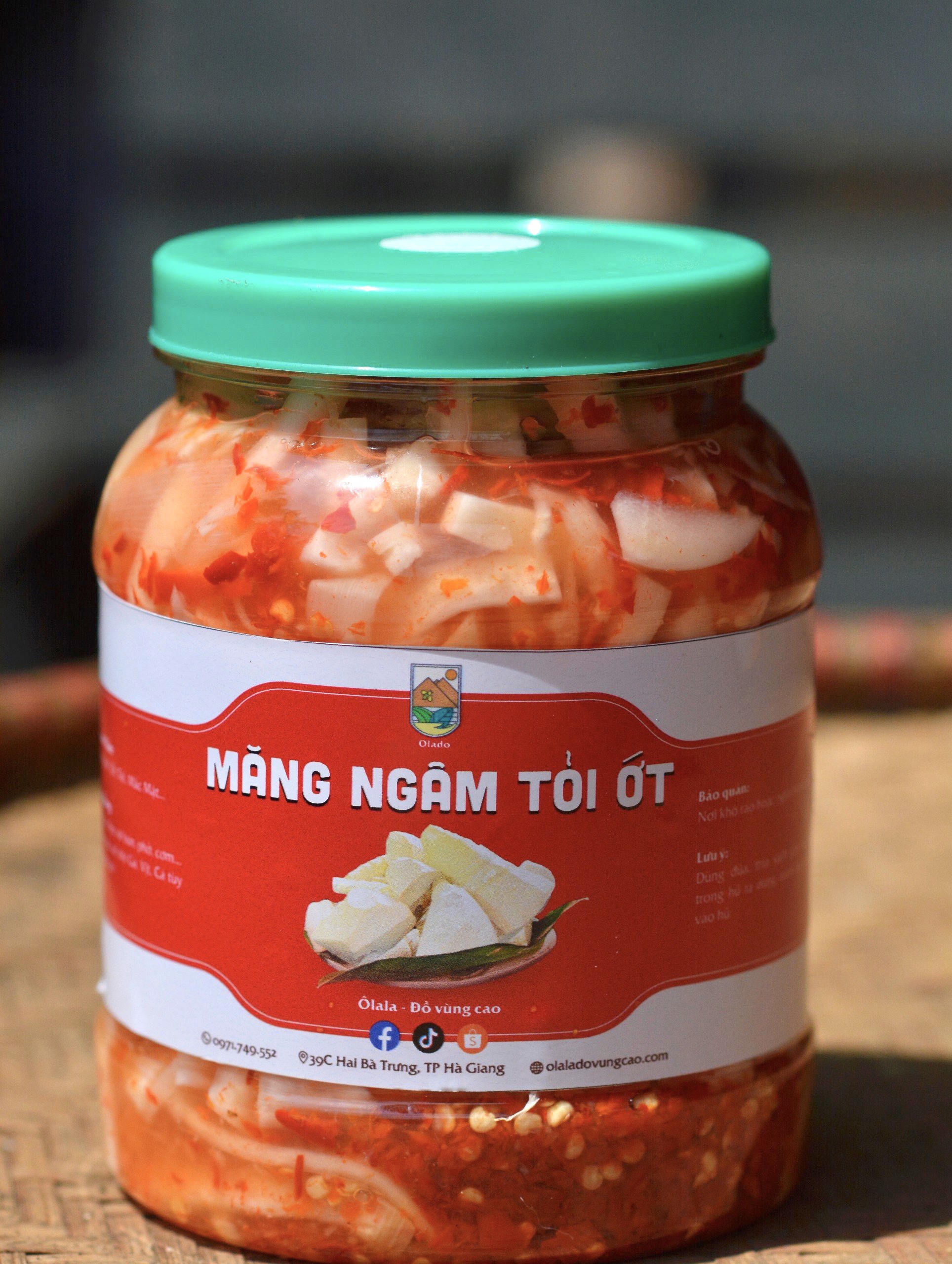 Măng Ngâm Tỏi Ớt (900g)